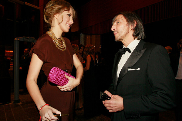 Телеведущая Ксения Собчак и Умар Джабраилов во время благотворительного аукциона «Сердечный прием» фонда «Обнаженные Сердца» в Концертном зале «Барвиха Luxury Village», 2012 год / Валерий Левитин/РИА Новости   📷