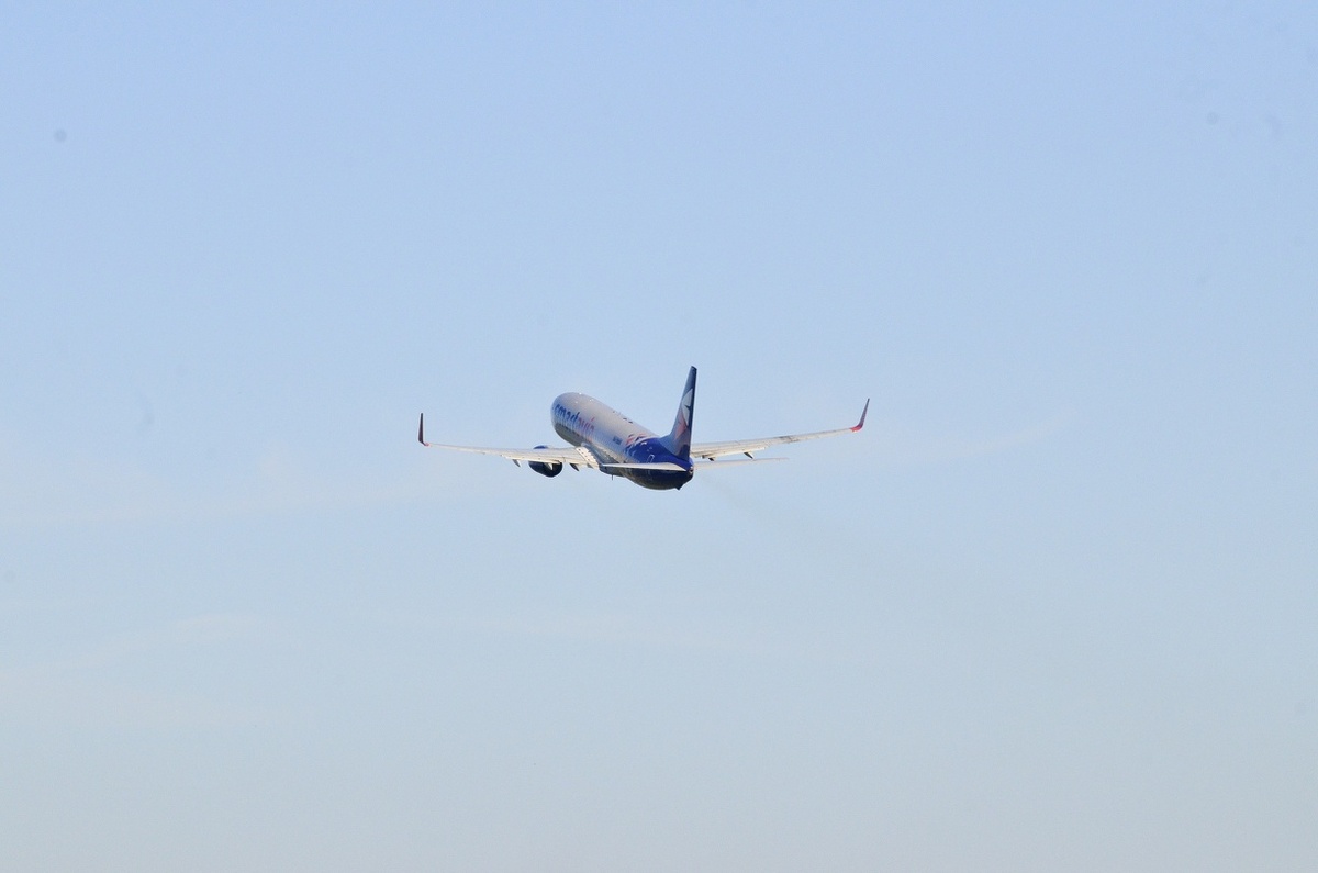 Первый самолет с туристами вылетел из Абу-Даби после закрытия неба над ОАЭ.  Фото: ФедералПресс / Дмитрий Шевалдин