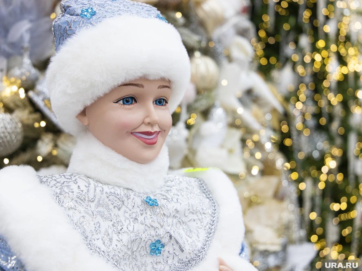     В Нижнем Тагиле осудили танец Снегурочек в откровенных нарядах (архивное фото)