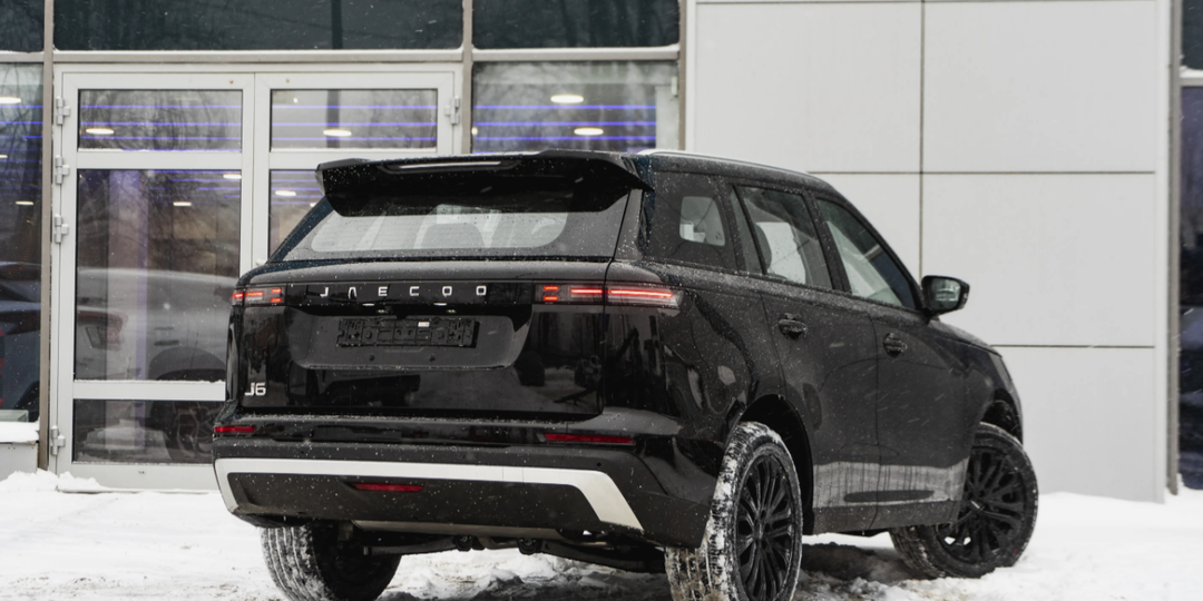 У Tenet T4 и Haval Jolion появился конкурент. В России стартовали официальные продажи кроссовера Jaecoo J6. Сколько он стоит?