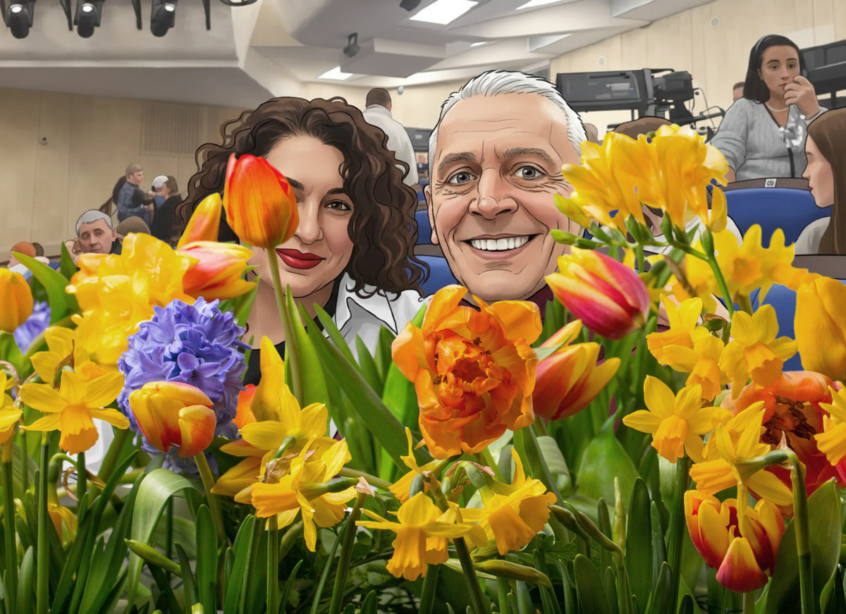 Жена сказала в театр - значит в театр.