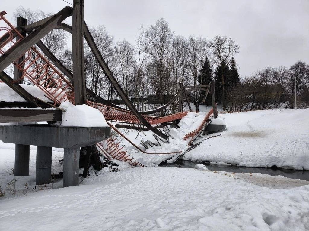    Рухнувший мост в Нахабино