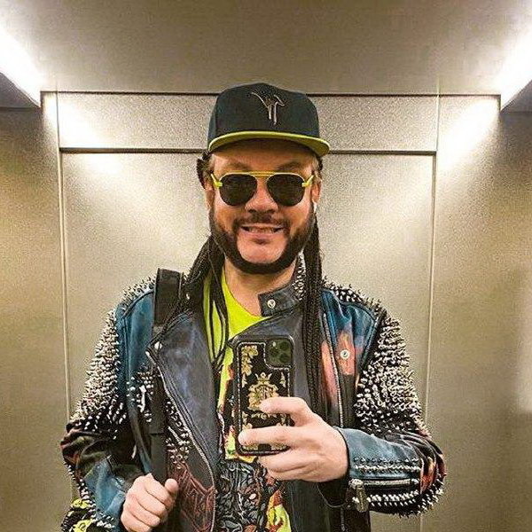     Филипп Киркоров объявил себя первым рэпером в России