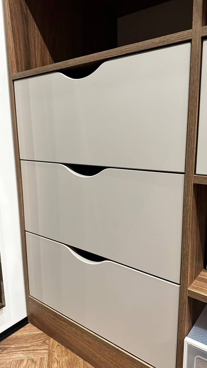 #гардеробная #дизайнинтерьера #хранениевещей #мебельназаказ #минимализм #уютныйдом #интерьермечты #Бенедиктыч #ОФМЕ