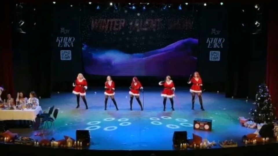 Суд оштрафовал организатора откровенных танцев «Санта Клаусов» из Нижнего Тагила