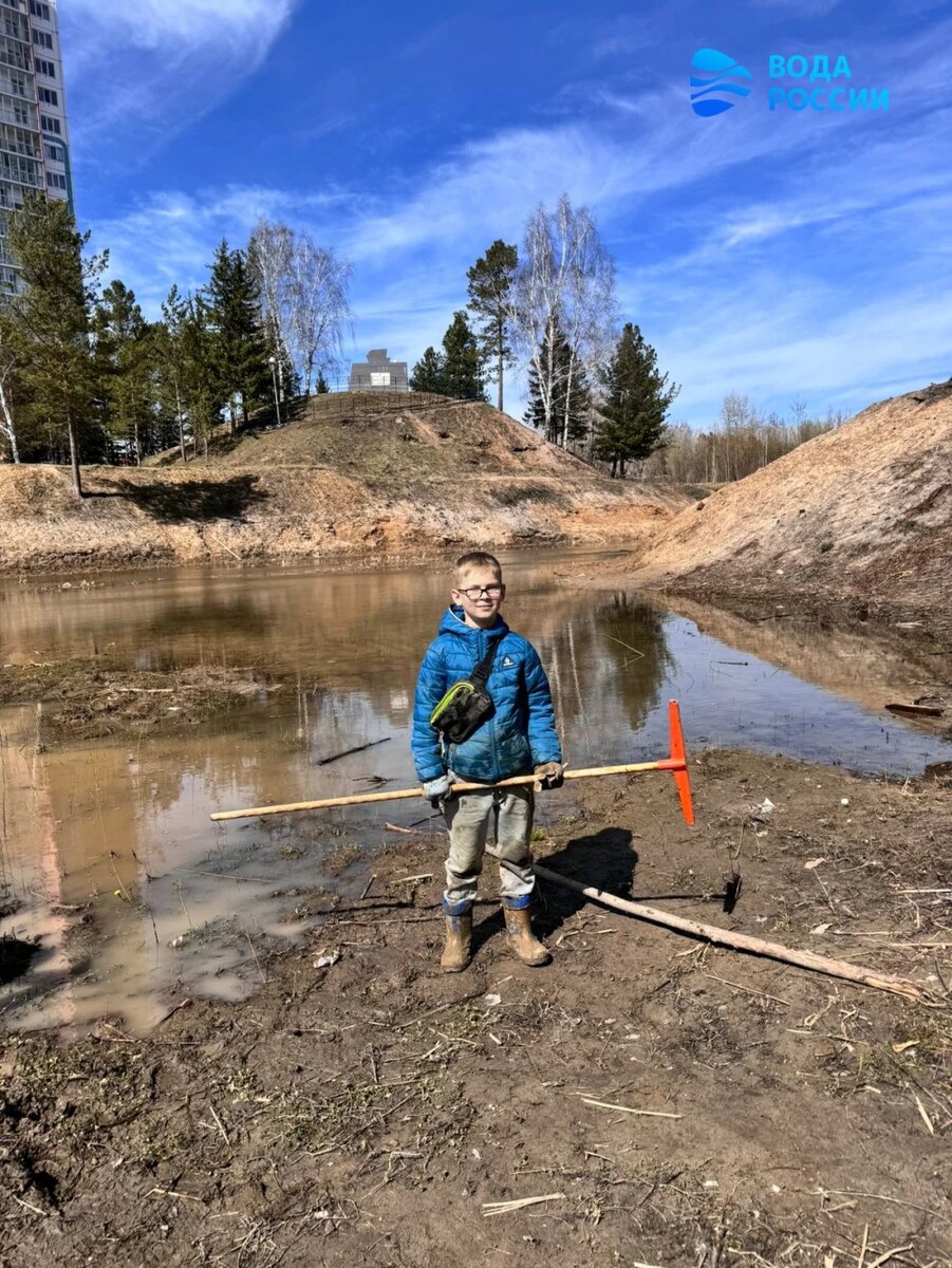    Так выглядело озеро Док в мае 2024 года, © пресс-служба "Областного комитета охраны окружающей среды и природопользования"