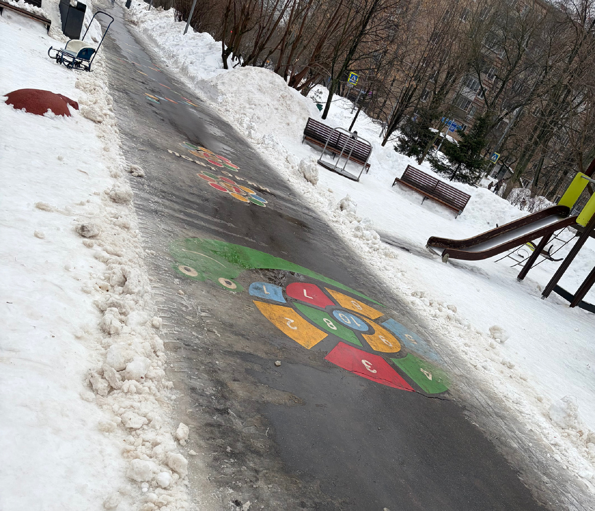 Самая сухая и вычищенная площадка, - наша любимая))