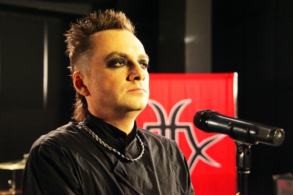    Глеб Самойлов продолжает музыкальную деятельность, выступая с группой «Глеб Самойлов - Агата Кристи» (ранее The Matrixx) Сергей ШАХИДЖАНЯН