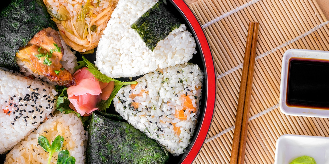 Онигири — вкусный и полезный перекус родом из Японии