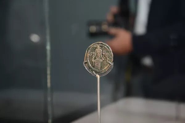 Монета эпохи грузинского царя Давида Агмашенебели (Строителя).