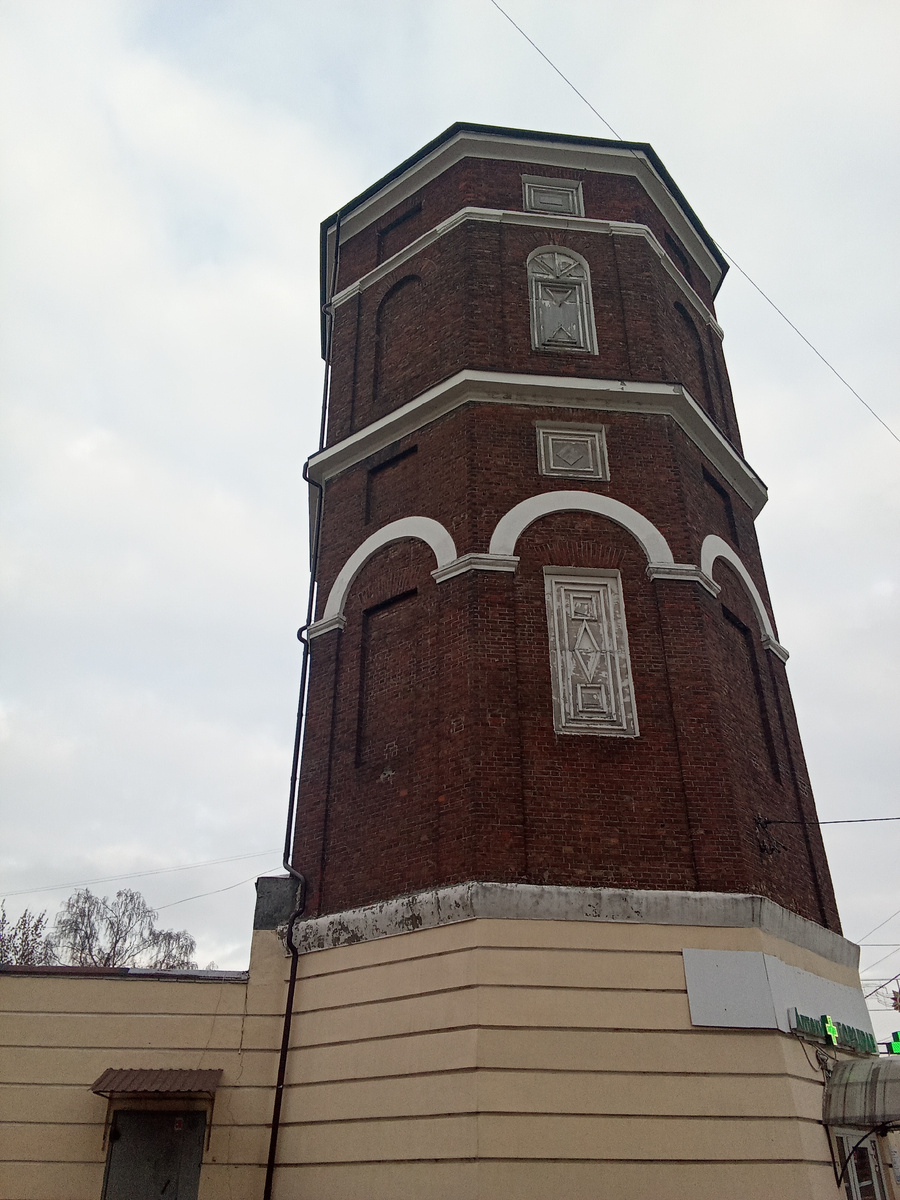 Башня. Прямо из "Чистовик и черновик"