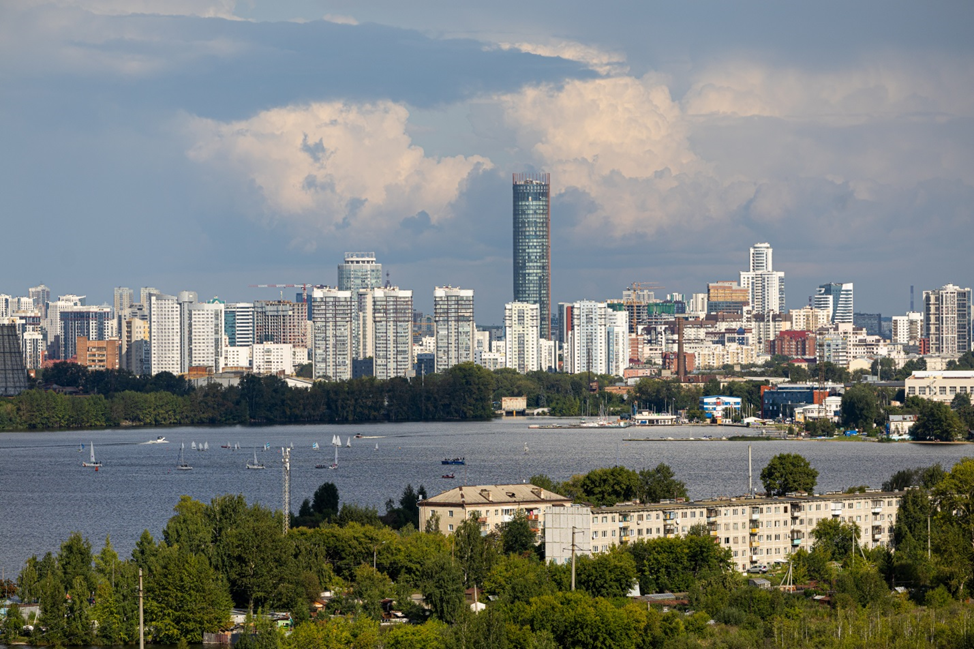 По данным на 2025 год, Екатеринбург входит в пятёрку самых востребованных городов России для долгосрочной аренды жилья