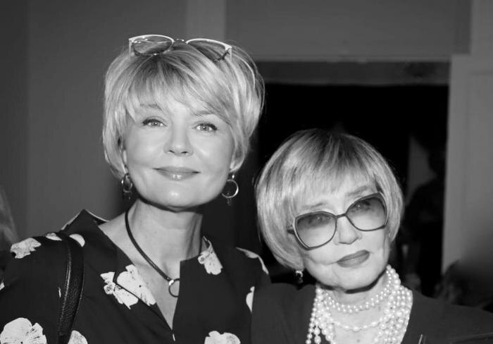 Обложка © Telegrasm / ЮЛИЯ МЕНЬШОВА