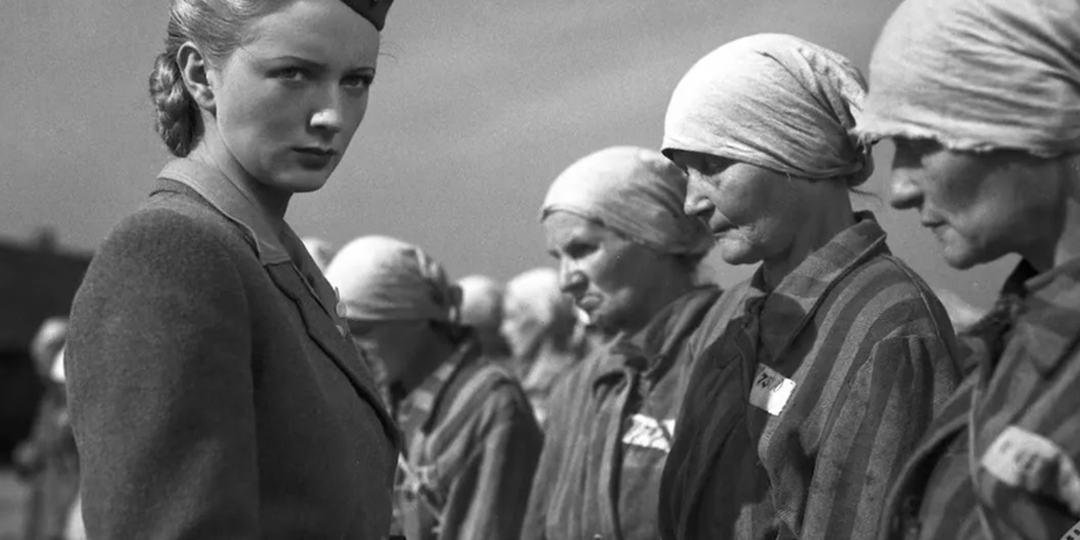 Немецкая фрау выбирала рабыню, ощупывая ей зубы: она и не догадывалась, что через два года будет молить это «существо» о пощаде