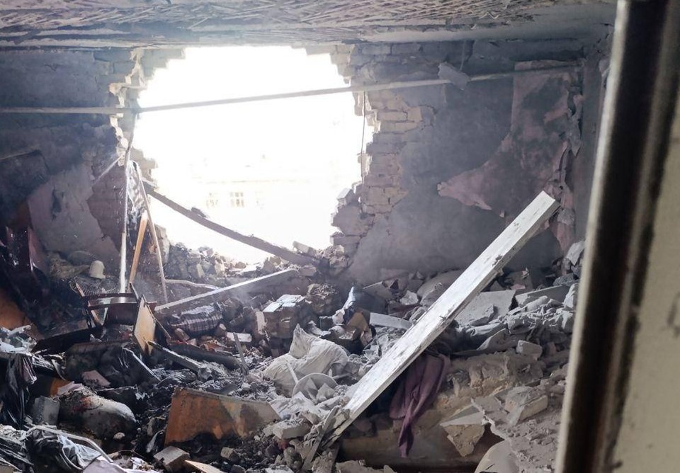    Окно выбито, помещение уничтожено