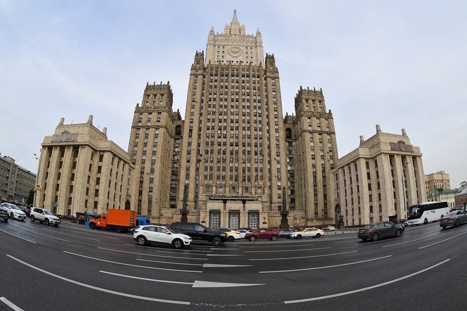    МИД РФ: Россия призывает к немедленному прекращению огня на Ближнем Востоке Михаил ФРОЛОВ