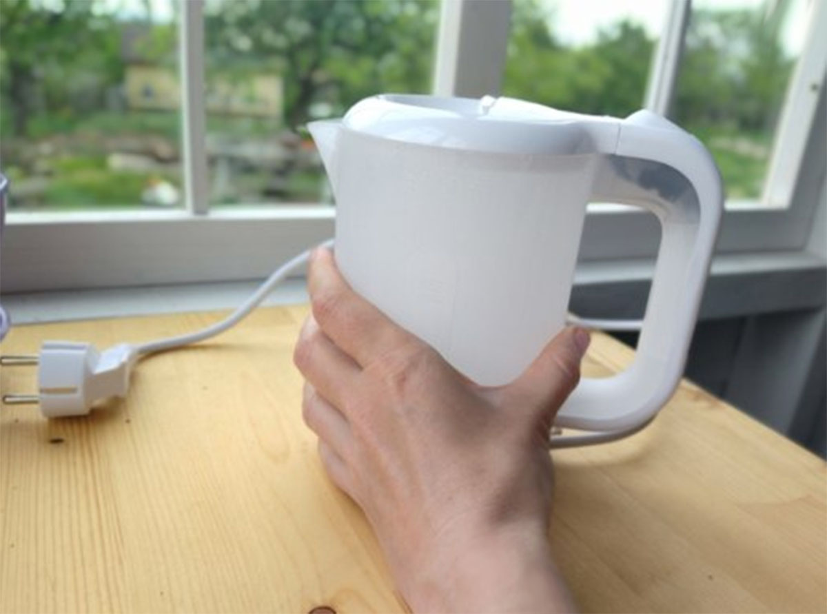 Вот он, этот мелкий злыдень, коварный злопыхатель.