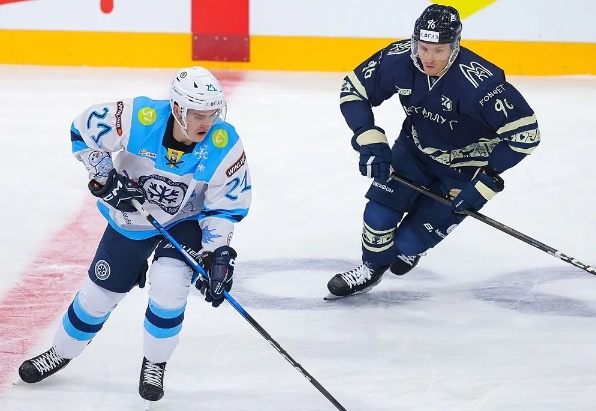 Фото из открытых источников ("Металлург" - "Сибирь")