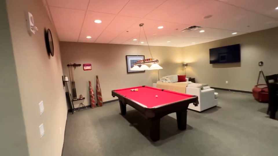 ФОТО: Кадр программы "Невероятно интересные истории", РЕН ТВ