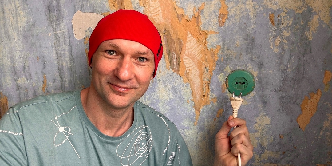 Живём 60 лет в квартирах со старой проводкой: Электрик объяснил, чем это чревато