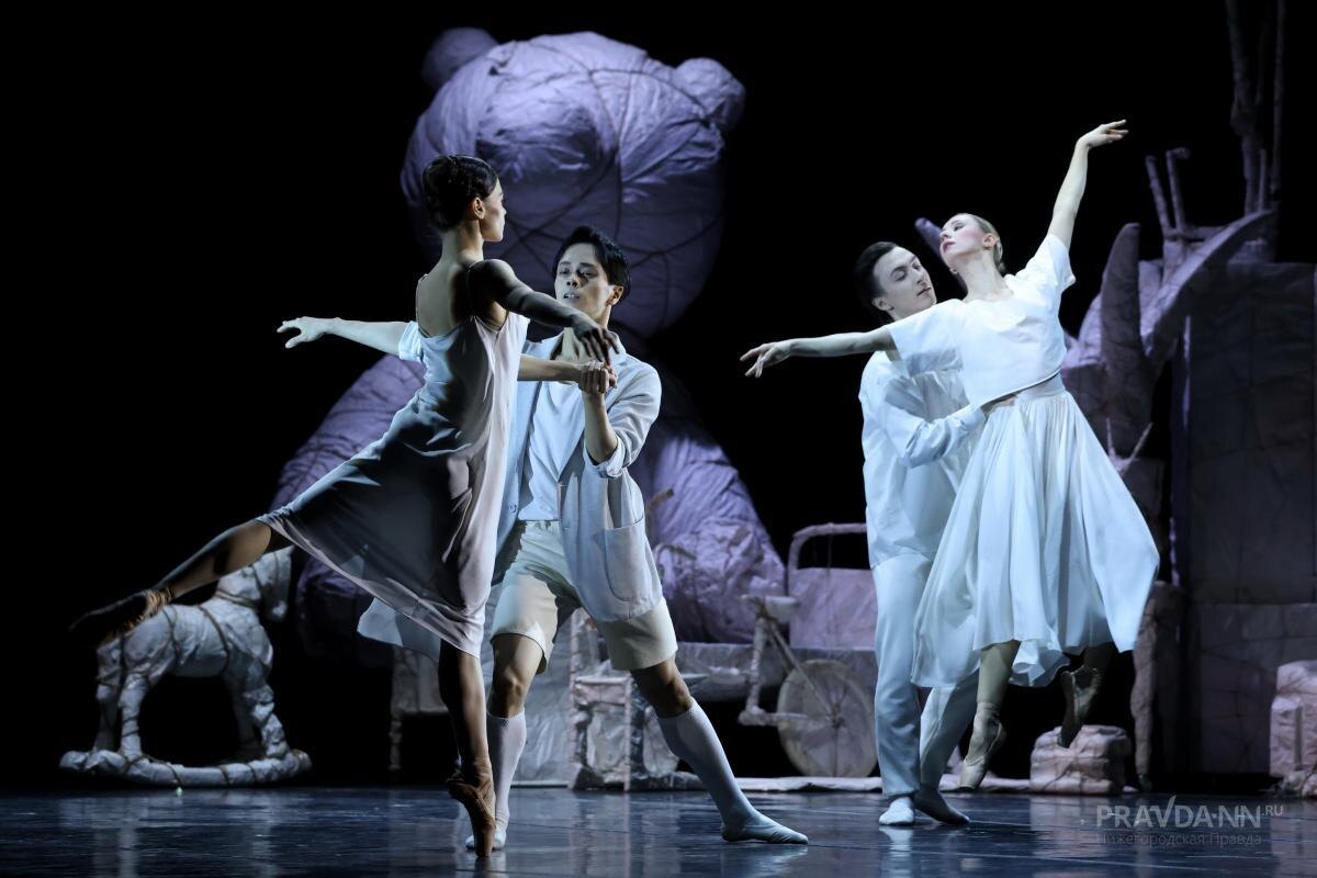    Проект посвящён 70-летию самого исполняемого классика современности Леонида Десятникова