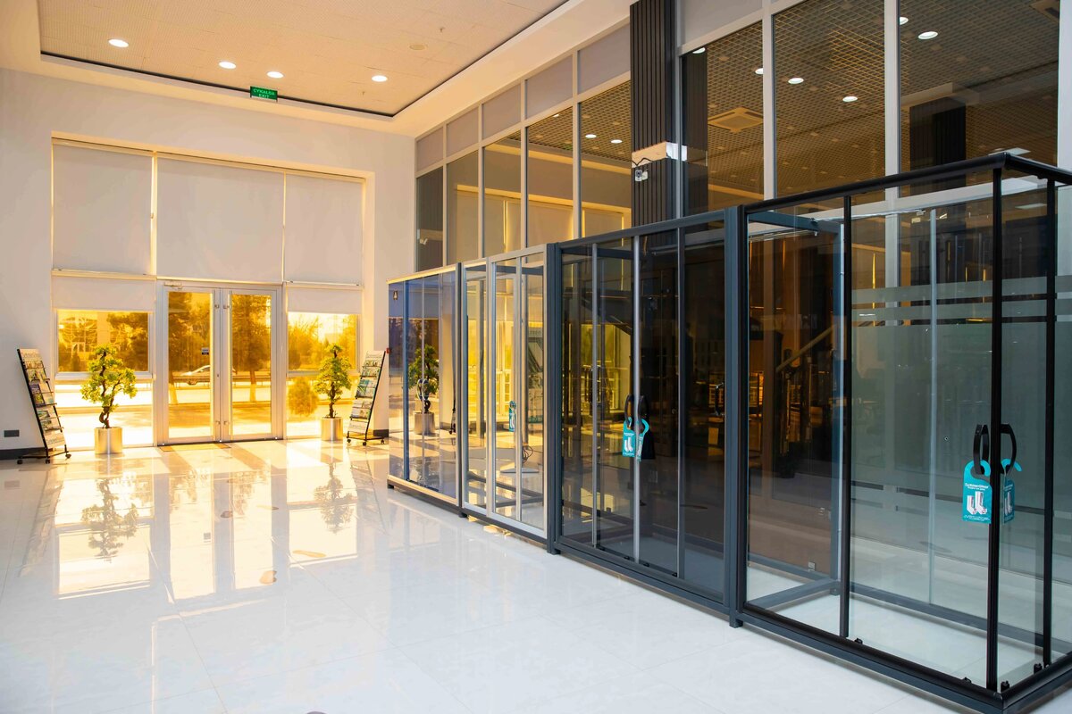    Цветокоррекция оригинального изображения была произведена с использованием ИИ "Ниязов 2.0"