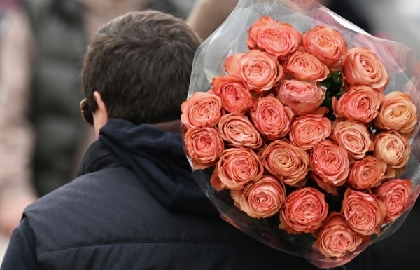 Россиянам назвали цены на розы в канун 8 марта