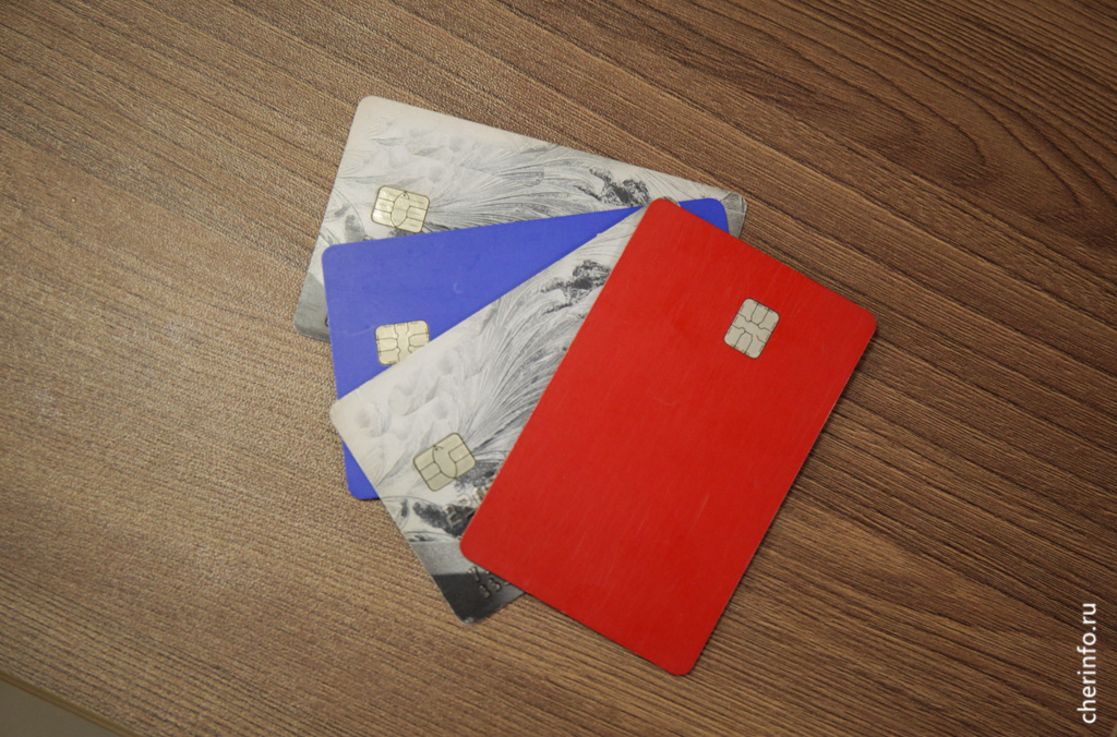    Двадцатилетний череповчанин искал людей, которые за вознаграждение предоставляли ему свои банковские карты. Затем их использовали мошенники для кражи денег у россиян.