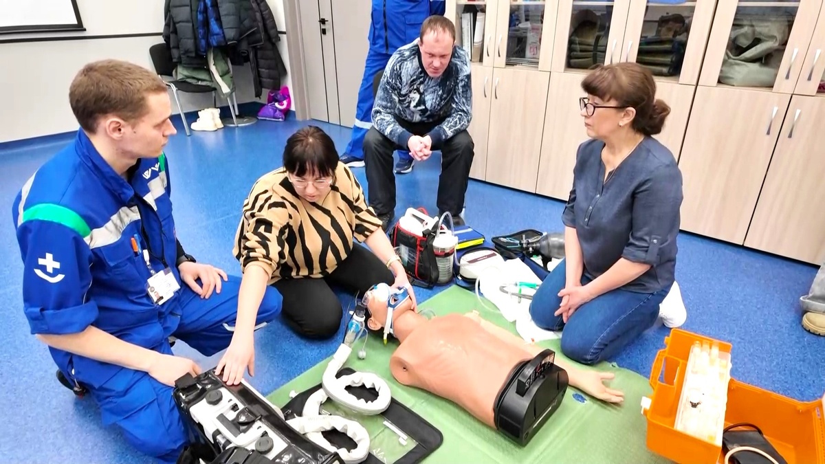    В Сургуте наставники учат молодых врачей возвращать пациентов с того света