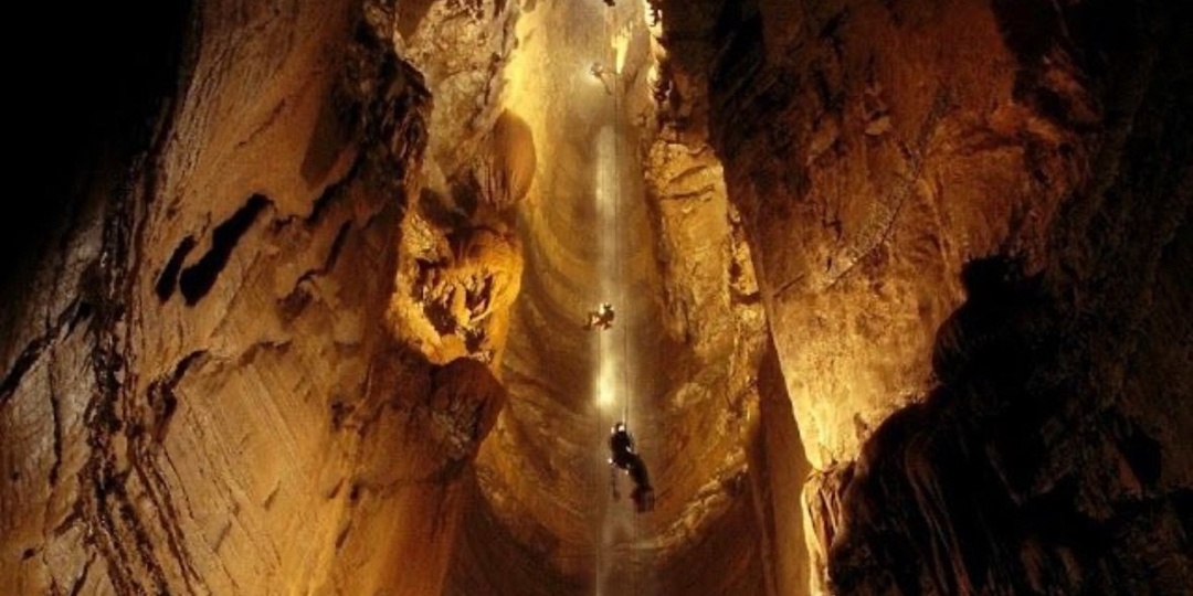 Пещера Крубера (Воронья): Погружение в самую глубину Земли