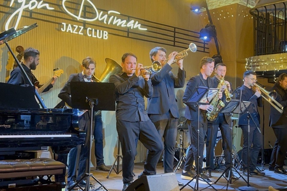    Игорь Бутман устроил очный кастинг для джазовых музыкантов Петербурга. Юлия СТАЛИНА
