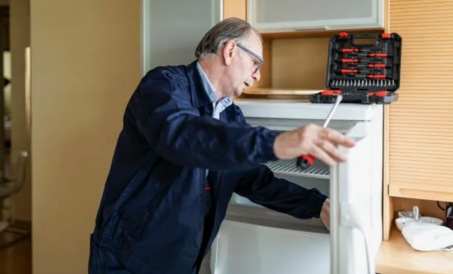 Муж вышел на пенсию и жена не выдержала: я 30 лет думала, что знаю мужа. А оказалось, знала только его рабочую версию