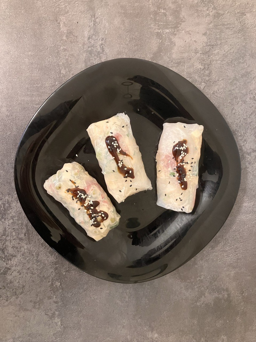 Спринг роллы с салатом