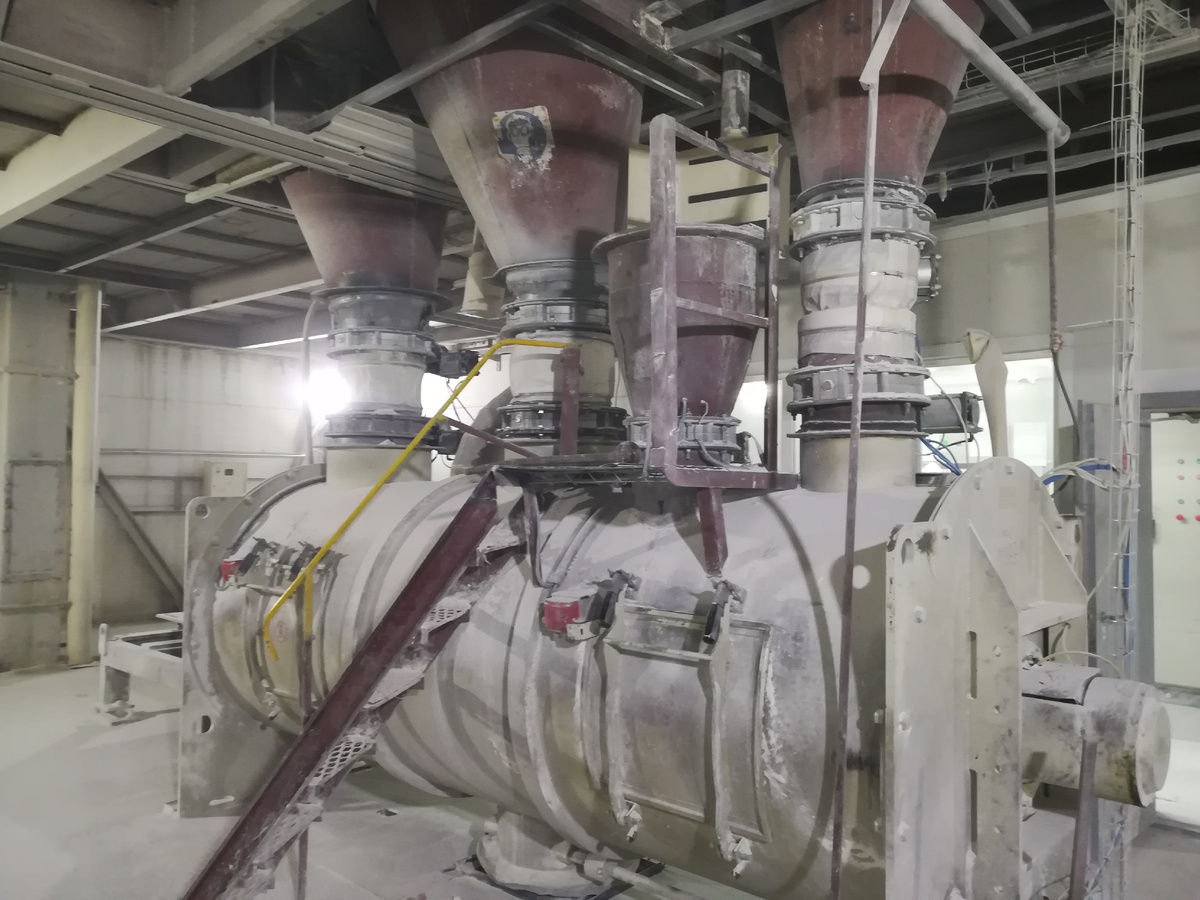 Смеситель для приготовления многокомпонентной сухой смеси. Архив Compasstech.