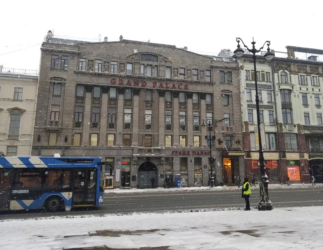 «Гранд Палас»., Невский проспект, Санкт-Петербург (личное фото)