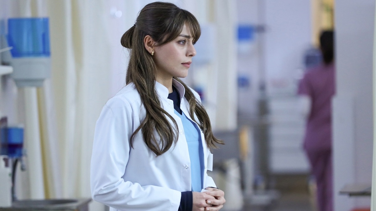 кадр из сериала "Доктор в другой жизни"