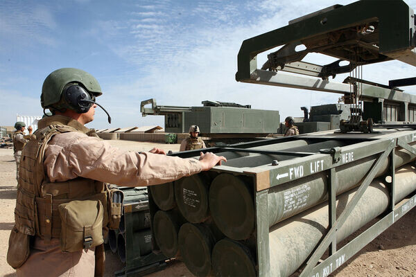 Реактивная система залпового огня HIMARS / Lance Cpl. Ronald Stauffer/ United States Marine Corps   📷