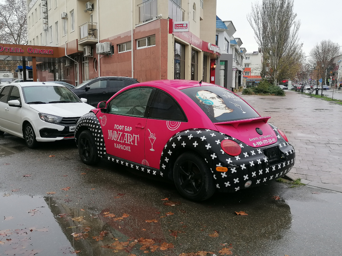 Фото автора. Анапа в декабре. Люблю ретро-машинки