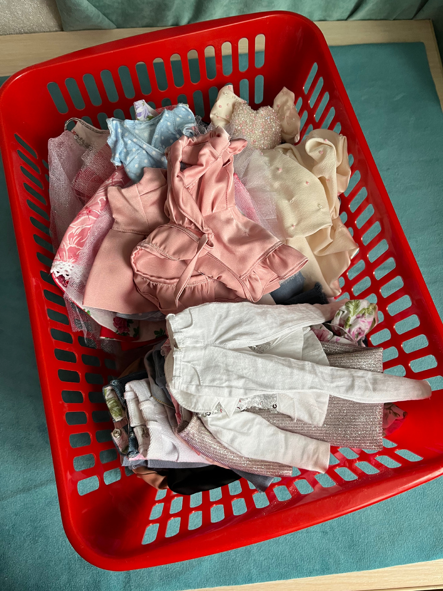 Корзина (9 литров) временная , хранились в закрытой коробке. 