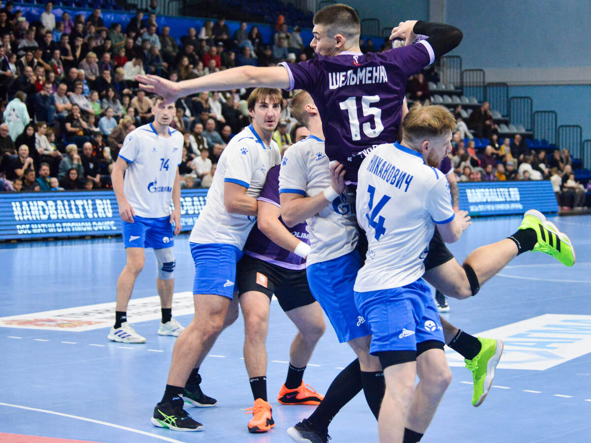    Предыдущий матч "Зенита" и "Чеховских медведей" завершился боевой ничьей