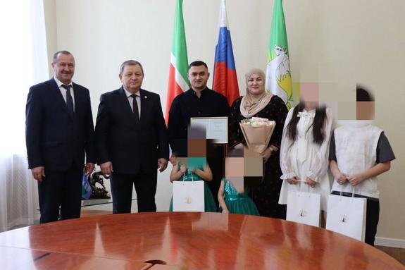 «И опять на те же грабли»: в Татарстане «новоиспечённым россиянам» вручили очередной сертификат на жильё