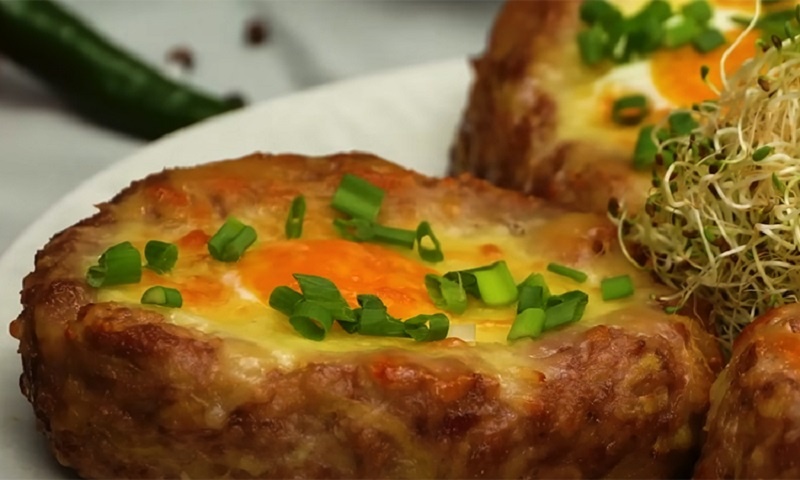 Картофельные котлеты с фаршем, сыром и яйцом: ресторанный вкус на домашней кухне