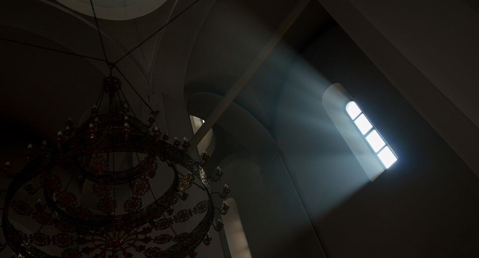 Суд против канонов: почему священники в Армении отказались подчиниться решению о восстановлении коллег?