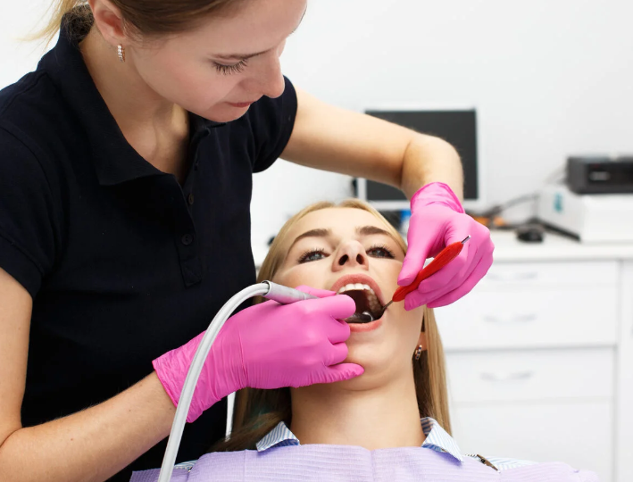 Что профессиональная гигиена делает правильно — и чего она сделать не может?