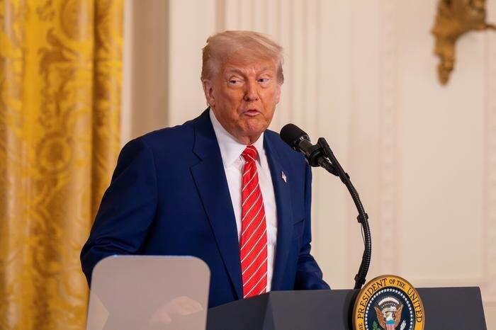 Обложка © Shutterstock / FOTODOM / Joey Sussman