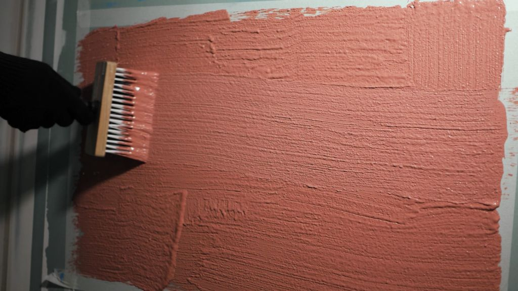 Бетонконтакт на стене