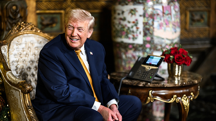    Довольный Трамп похвастался: одним махом уничтожил 48 иранских лидеров! Фото: Naua209/Shutterstock