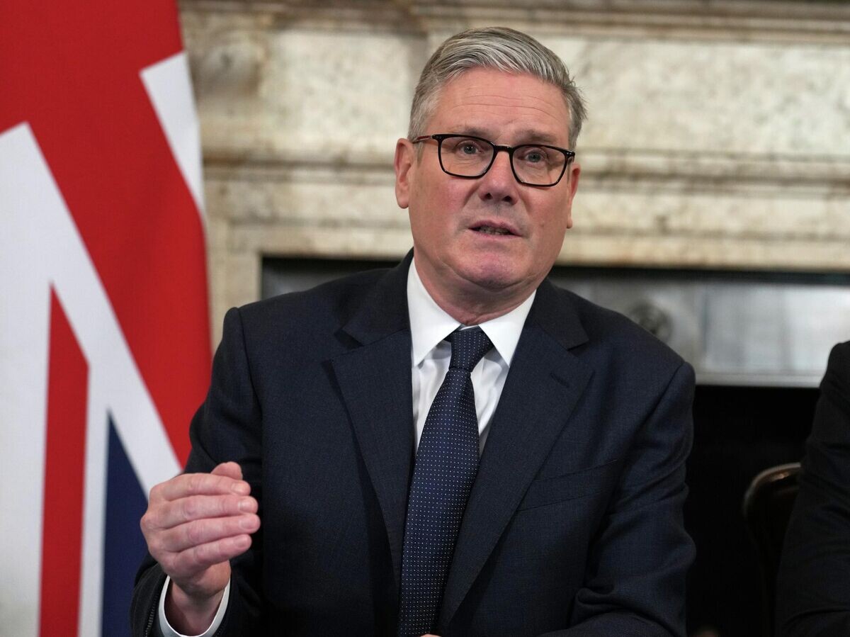    Премьер-министр Великобритании Кир Стармер на заседании кабинета министров на Даунинг-стрит в Лондоне | © AP Photo / Kin Cheung