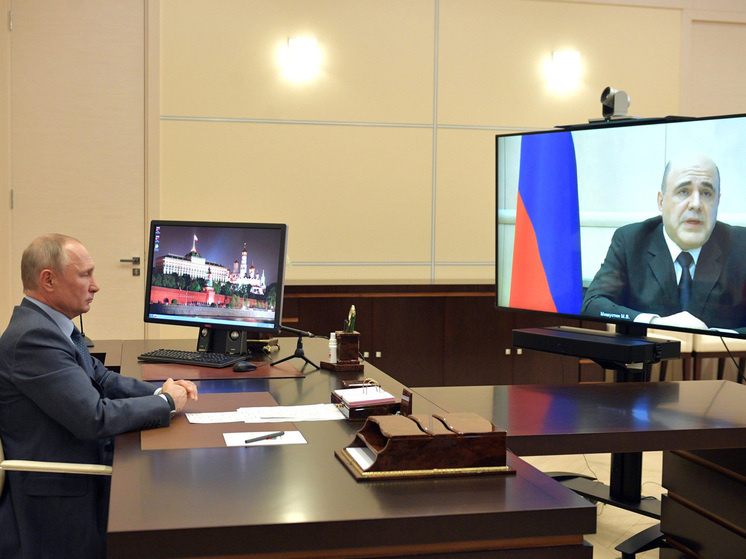     30 апреля 2020 года. Михаил Мишустин докладывает президенту о том, что у него диагностировали коронавирус. / kremlin.ru