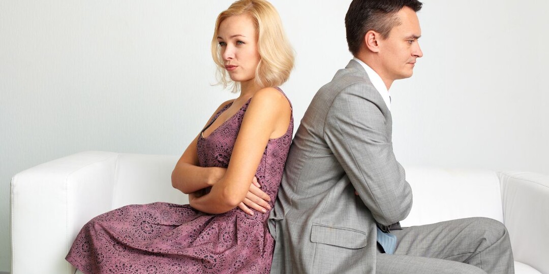 – Разве мой муж не сказал, что беден? Квартира, машина и дача мои? – улыбаюсь любовнице. Часть 7